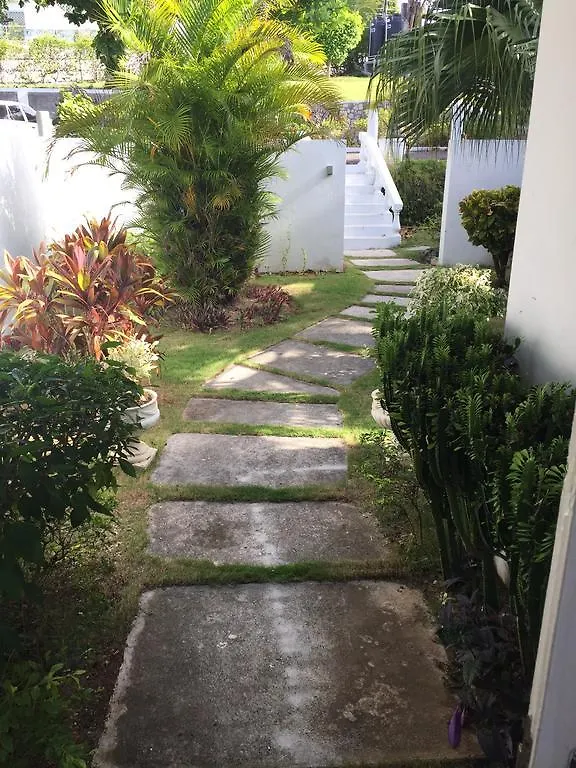 Burlingames Villa Montego Bay 0*,