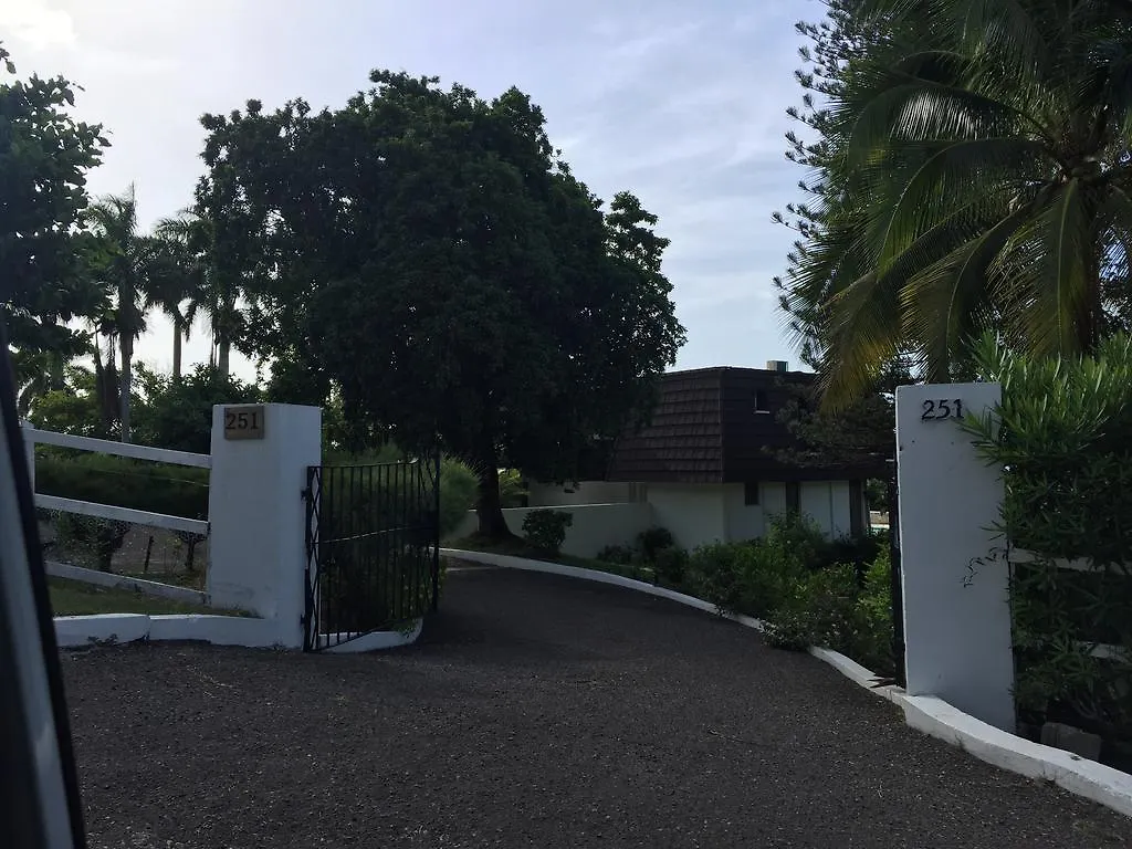 Burlingames Villa Бухта Монтего 0*,  Ямайка